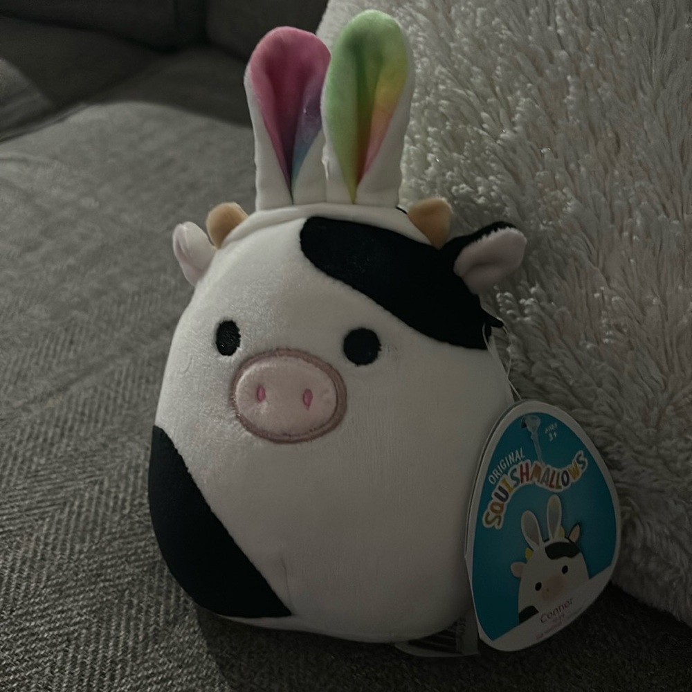 2022 EASTER LIMITED EDITION moo moo